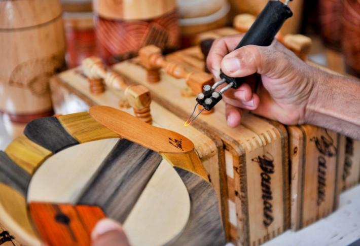 Online Class: All-in-One Wood Burning Kit Feather Project for Beginners