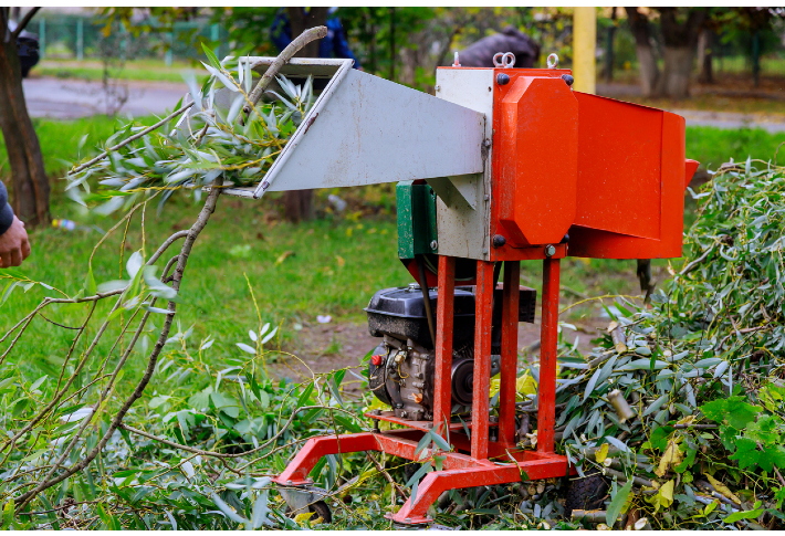 Earthwise 15-Amp Chipper Shredder with Collection Bin