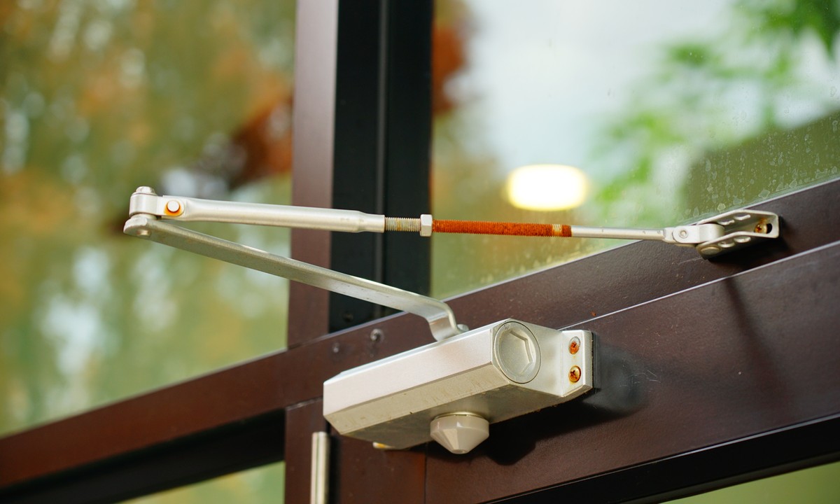 How Do I Stop My Door Closer From Slamming? Woodsmith