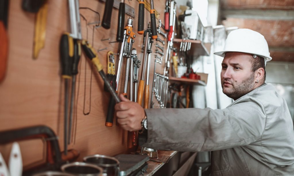 Top Tool Racks to save your woodshop space