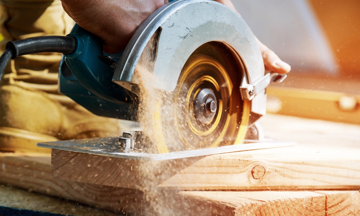 Sawing Your Way to a Perfect Woodworking Project: How to Choose the Right  Power Saw - Woodsmith Guides