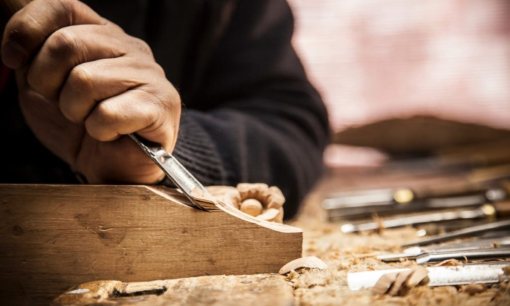 carve out projects using a wood chisel