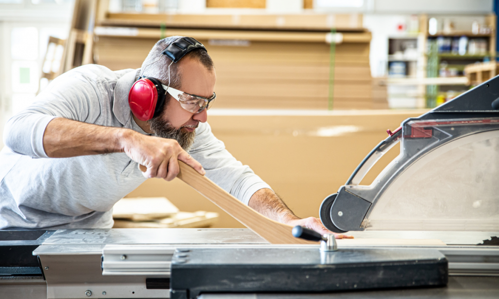 Guide to using table saw