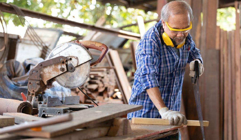 Steps for Sharpening Your Hand Saw