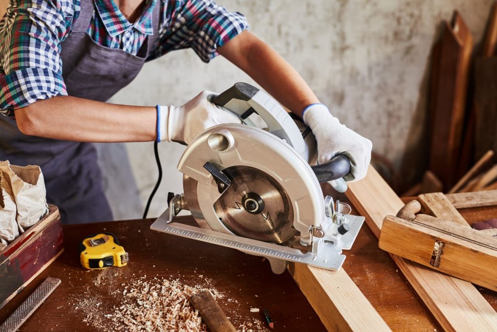 Battery-powered Cut-off Saws Boost Time Savings and Safety on Construction  Sites