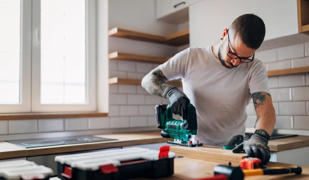 Necessary Tools for a DIY Kitchen Remodel