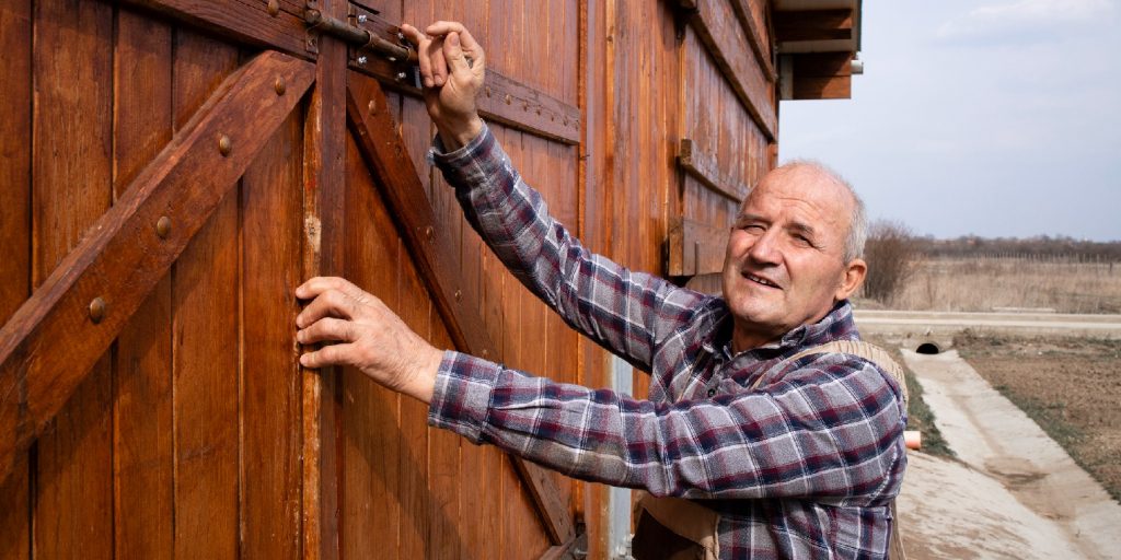 Install a Barn Door in 5 Steps