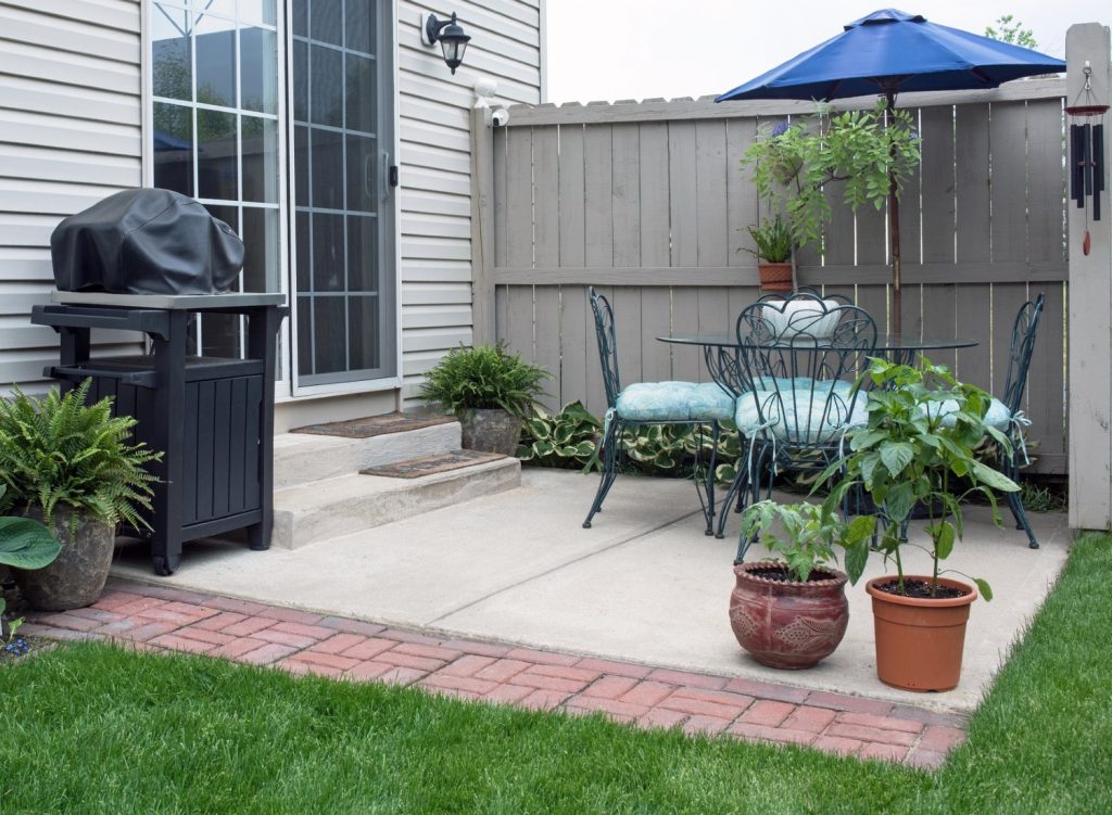 Small backyard patio