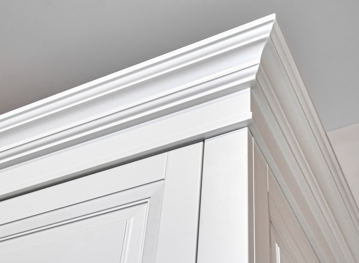 Crown Molding On Cabinets Trending